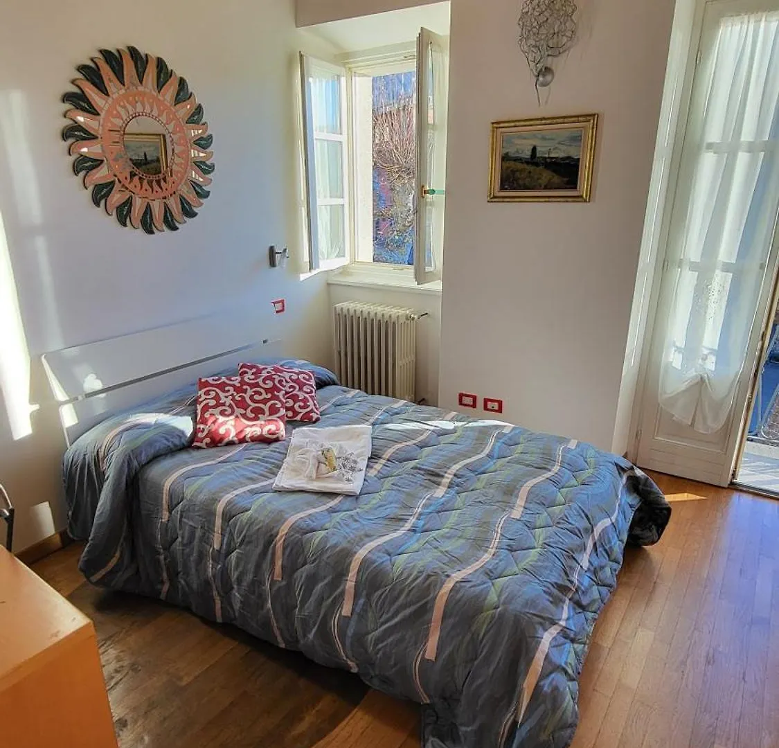 Balconi San Giorgio Bed and Breakfast Varenna Bed & Breakfast